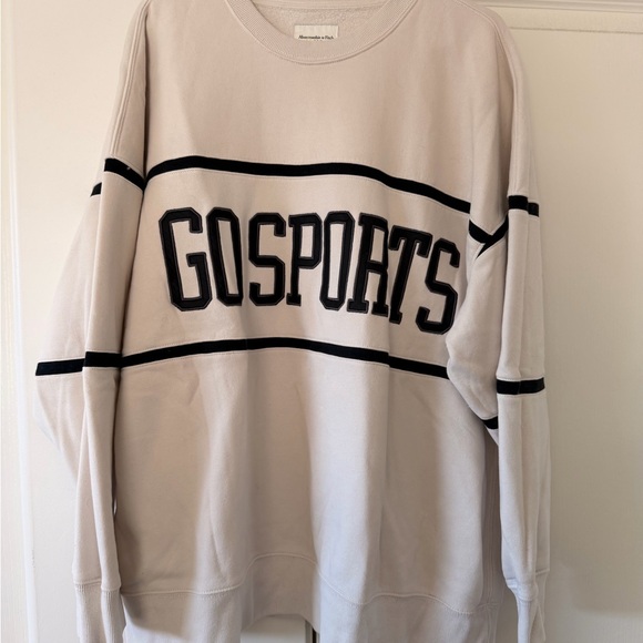 Abercrombie & Fitch Sweaters - Abercrombie & Fitch Cream and Black Crewneck Sweater